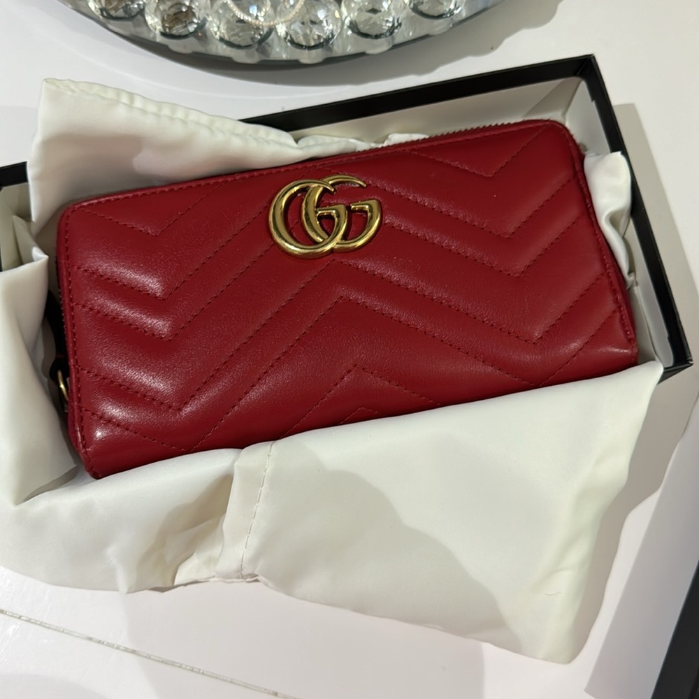 Gucci calfskin matelasse GG wallet